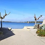 شقة Bel Climatise Vu Sur L'etang *