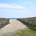 Bel Climatise Vu Sur L'etang شقة
